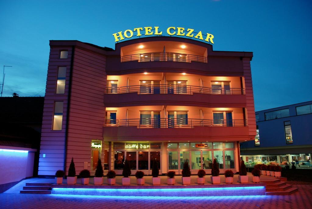 Hotel Cezar Banja Luka Esterno foto