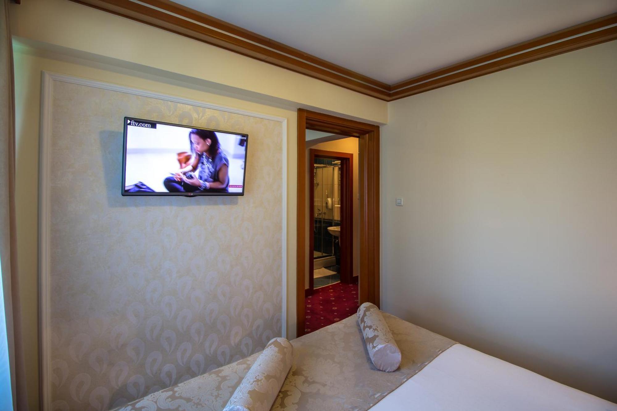 Hotel Cezar Banja Luka Esterno foto