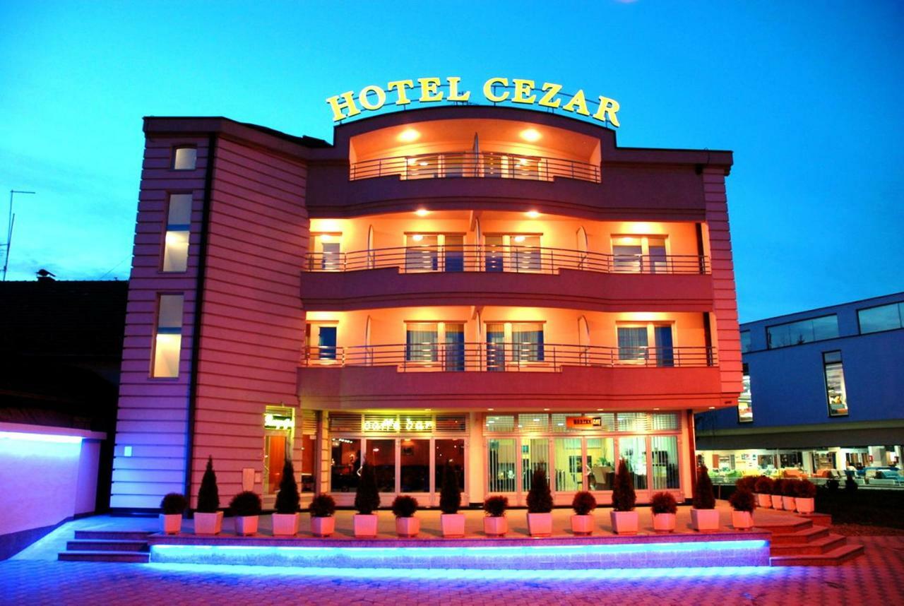 Hotel Cezar Banja Luka Esterno foto